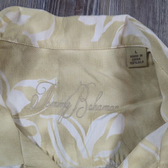 Tommy Bahama 100% Silk Yellow Floral Short Sleeve Button-Front Shirt Men's Large - Picture 7 of 12